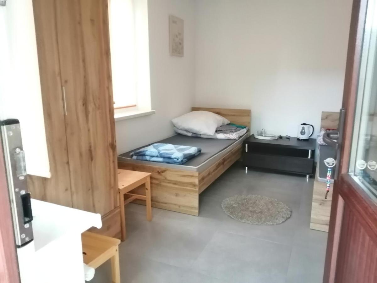 Jasionka Apartamento Ustrzyki Dolne Exterior foto