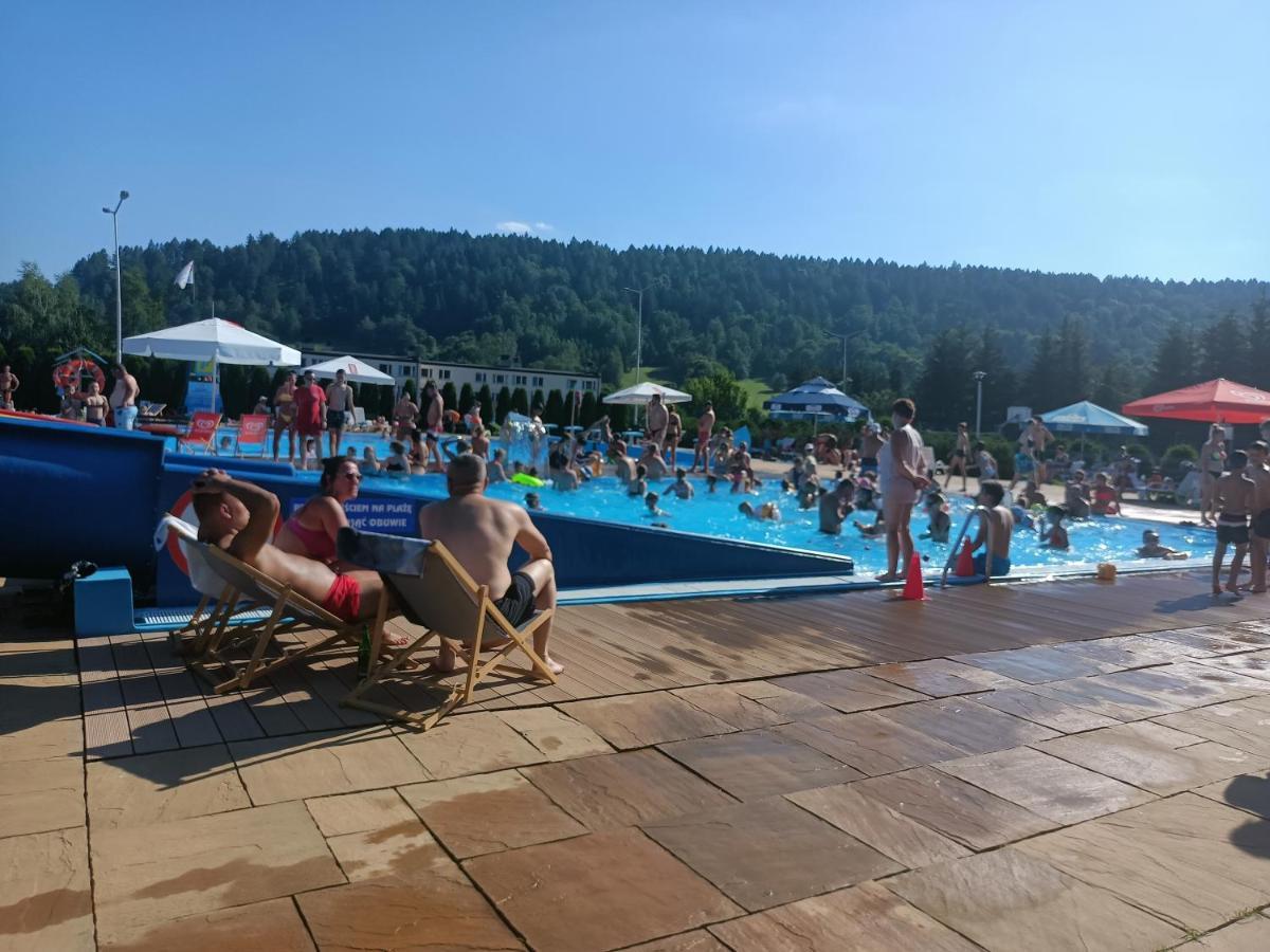 Jasionka Apartamento Ustrzyki Dolne Exterior foto