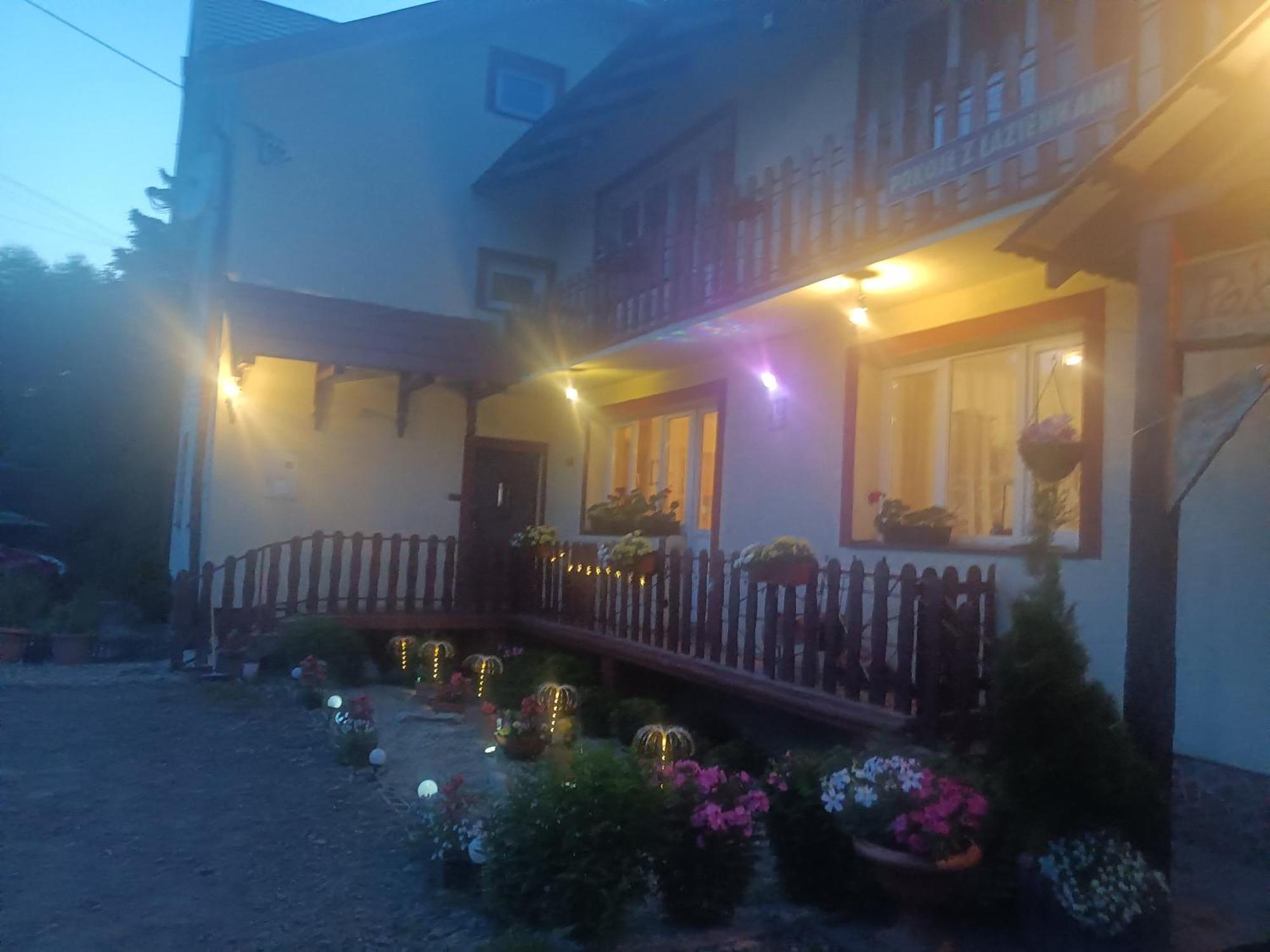 Jasionka Apartamento Ustrzyki Dolne Exterior foto