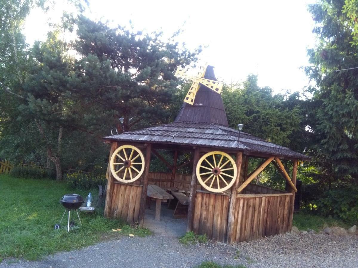 Jasionka Apartamento Ustrzyki Dolne Exterior foto